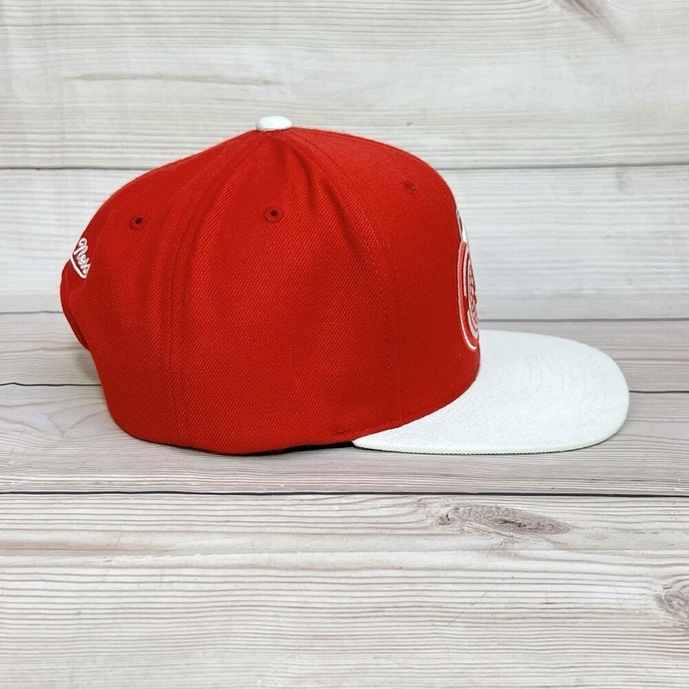 Mitchell & Ness Detroit Red Wings NHL Hat Flat Bill Snapback Cap Red White Logo - Picture 5 of 12